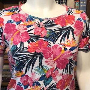 Time and Tru Tropical print short sleeve tee